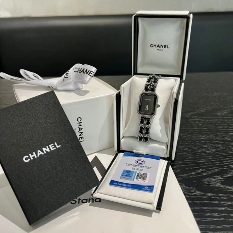 CHANEL Watches Chic 181608