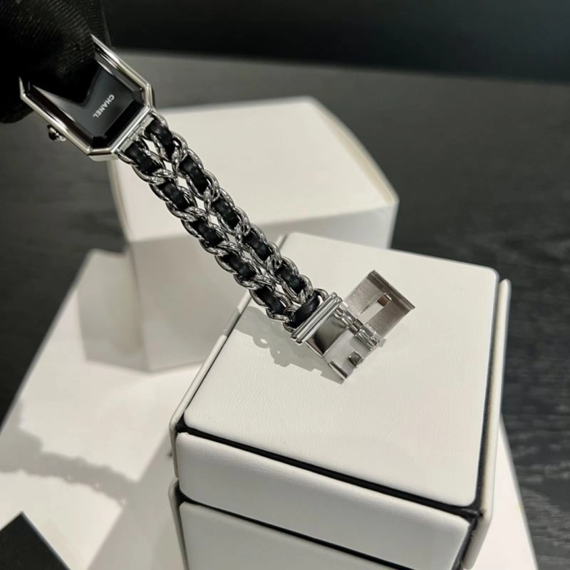 CHANEL Watches Chic 181608