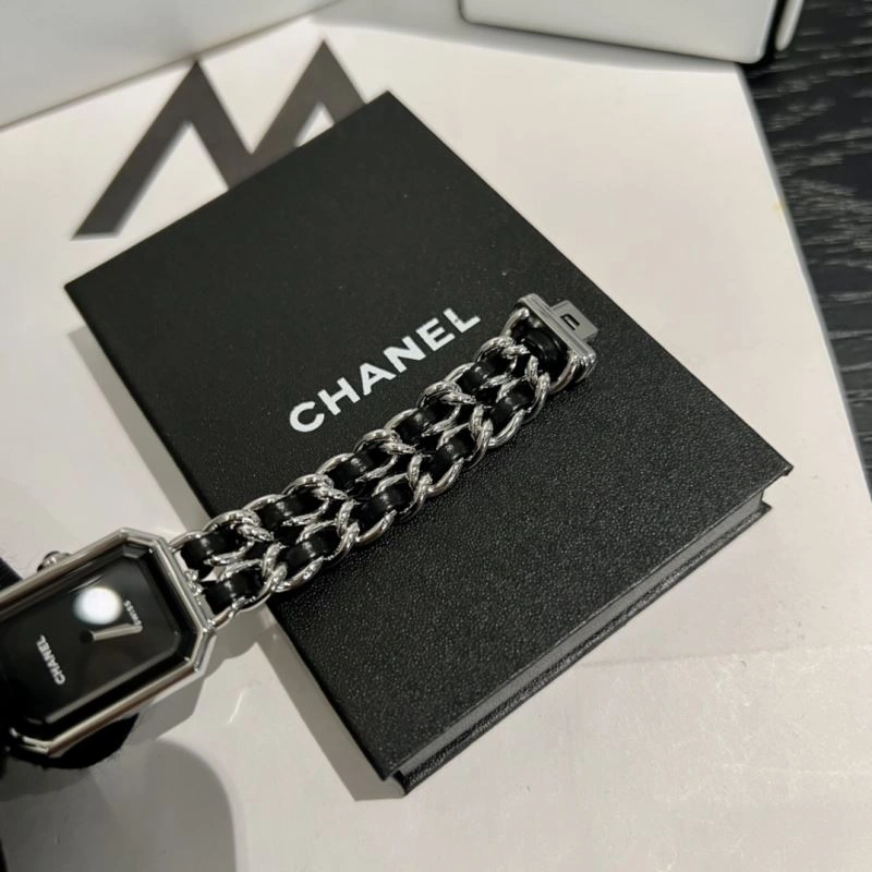 CHANEL Watches Chic 181608