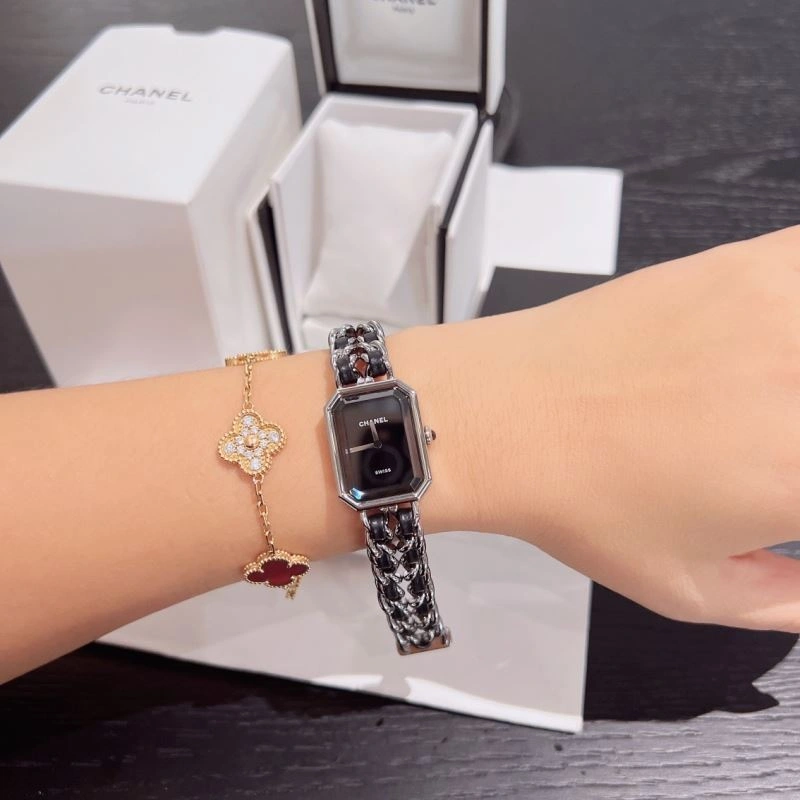 Thermal CHANEL Watches 181593