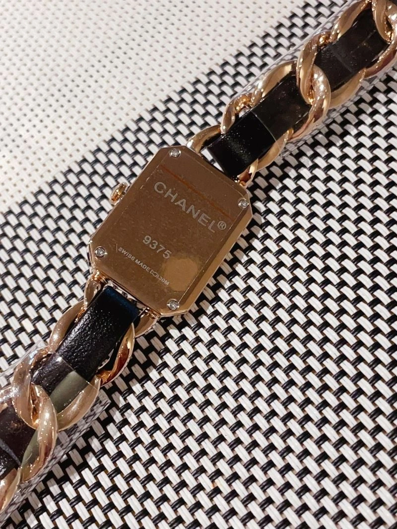 SoftTouch CHANEL Watches 181565
