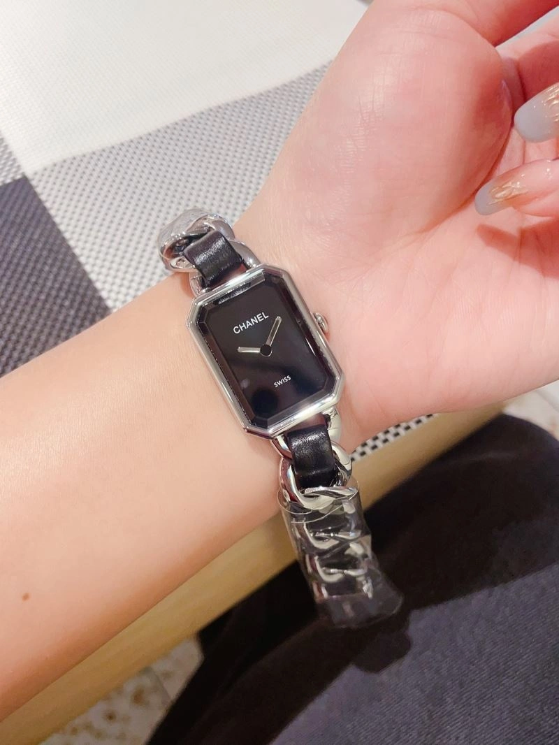 FreshLook CHANEL Watches 181564