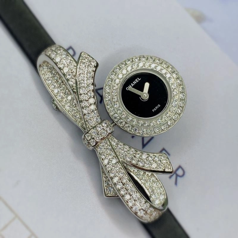 Neat CHANEL Watches 181581