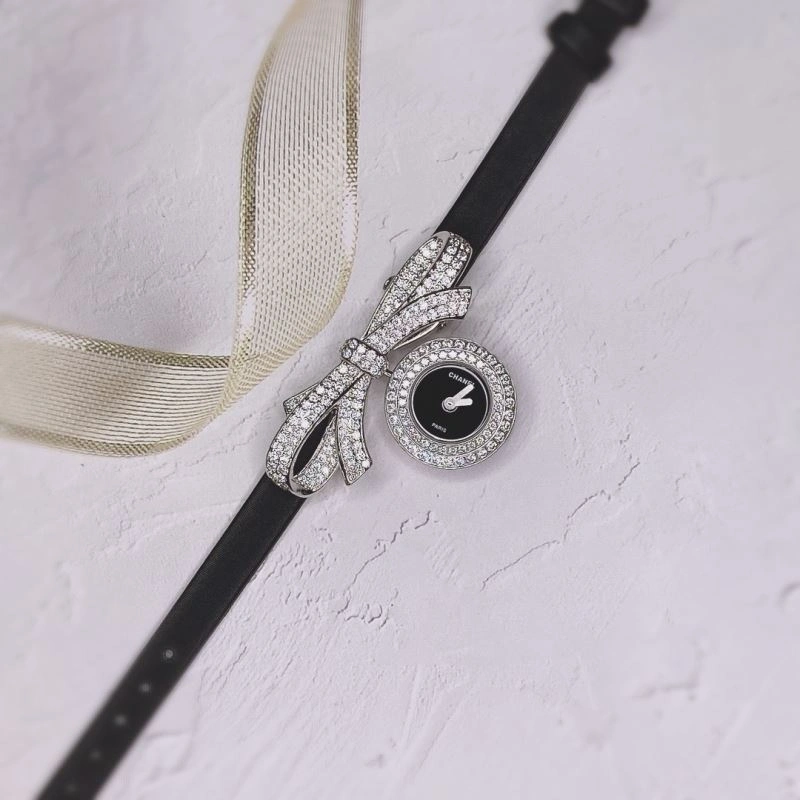 Neat CHANEL Watches 181581