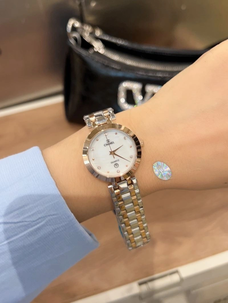 Tailored CHANEL Watches 181577