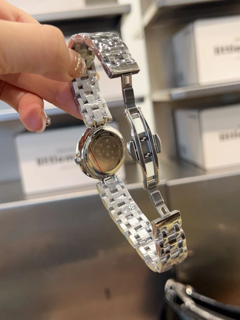 Tailored CHANEL Watches 181577