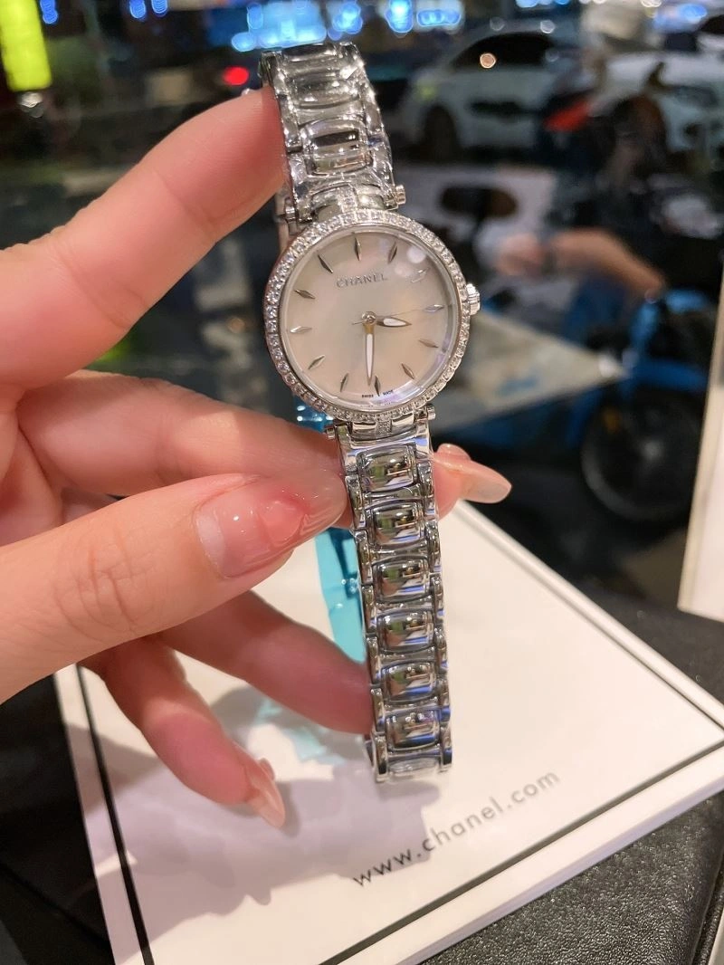 WrinkleFree CHANEL Watches 181570
