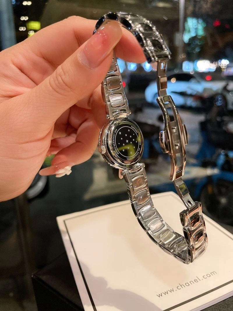 WrinkleFree CHANEL Watches 181570