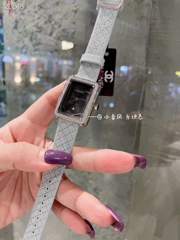 Modern CHANEL Watches 181584