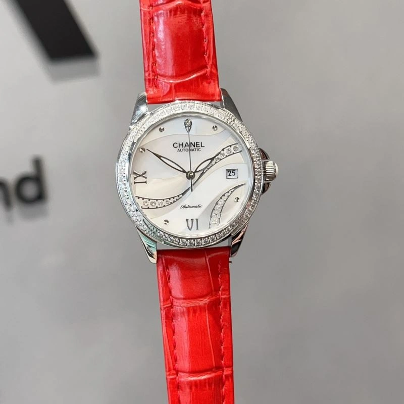 Neat CHANEL Watches 181585