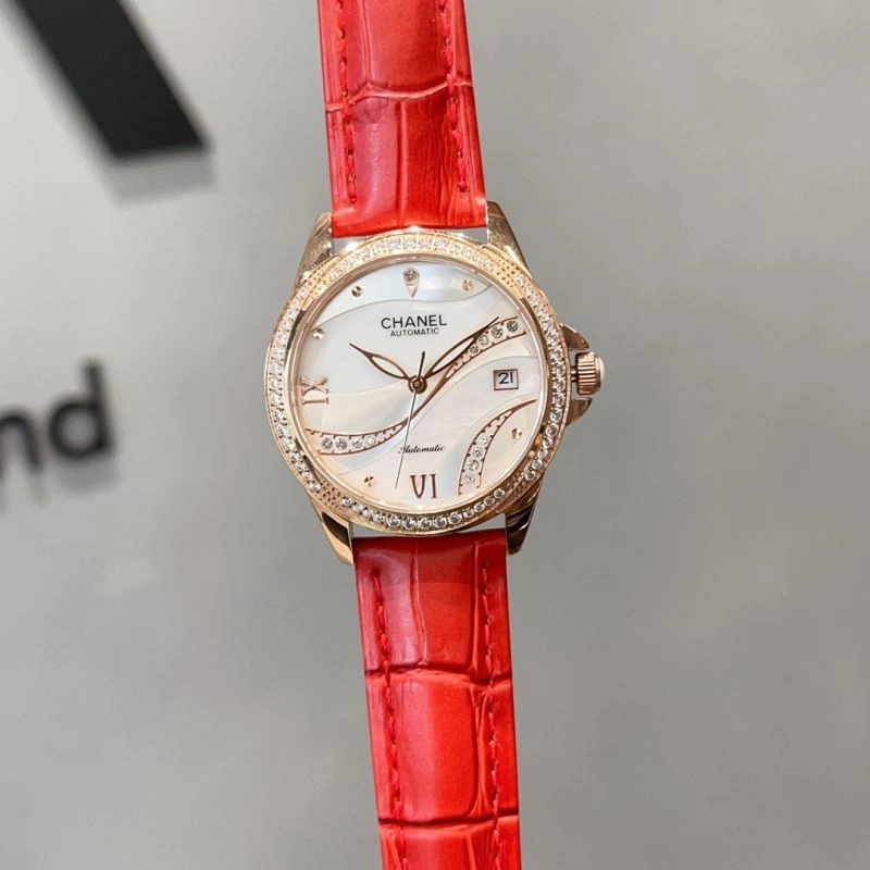 Neat CHANEL Watches 181585