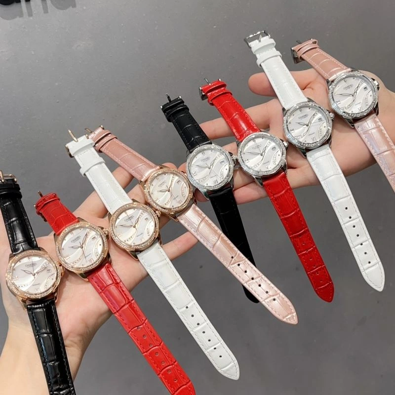 Neat CHANEL Watches 181585