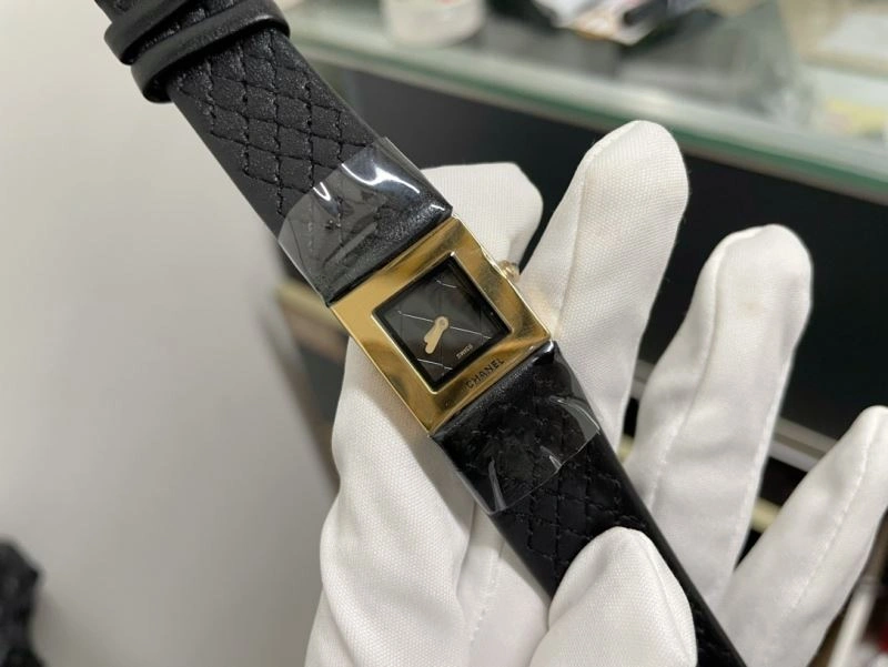 CHANEL Watches Fashionable 181549