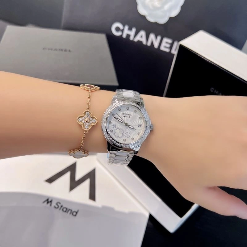 Fashionable CHANEL Watches 181530