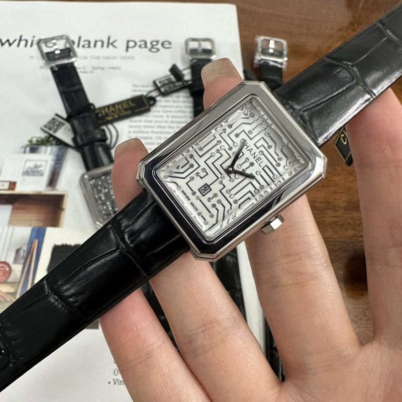 Neat CHANEL Watches 181542