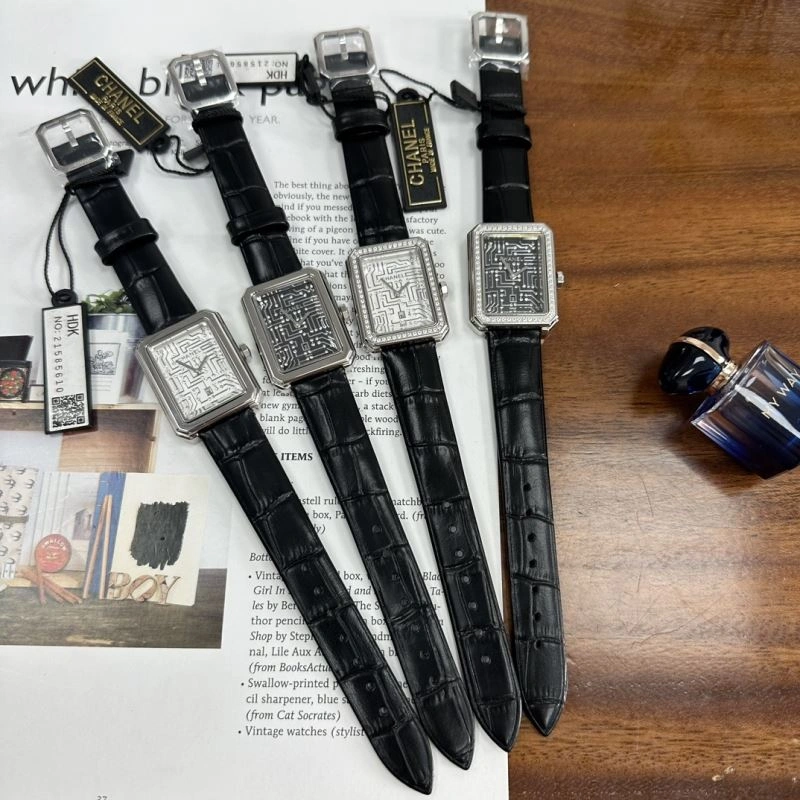 Neat CHANEL Watches 181542