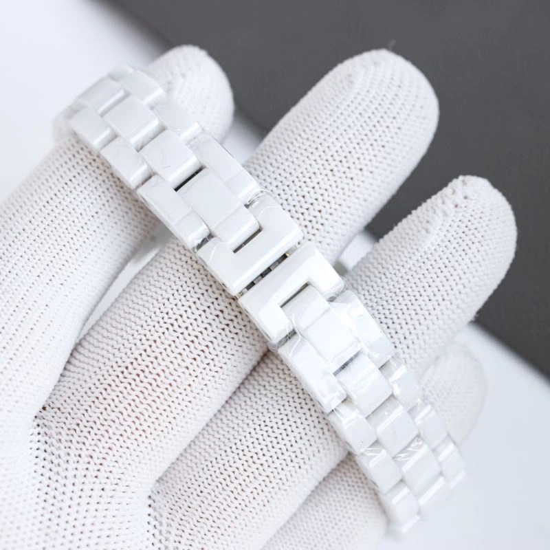 Practical CHANEL Watches 181538