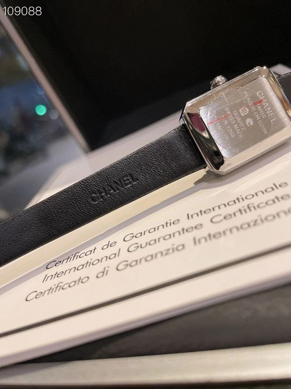 CHANEL Watches UrbanChic 181512