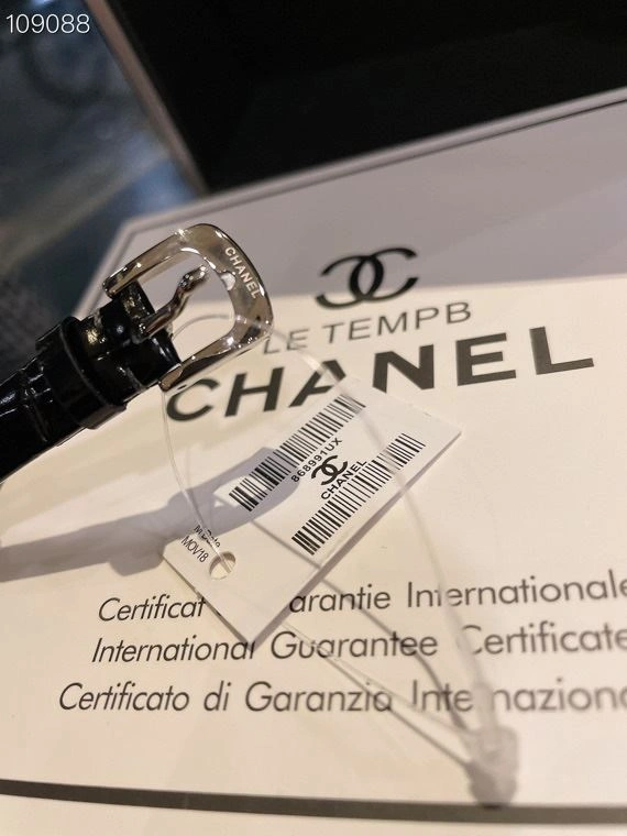 CHANEL Watches UrbanChic 181512
