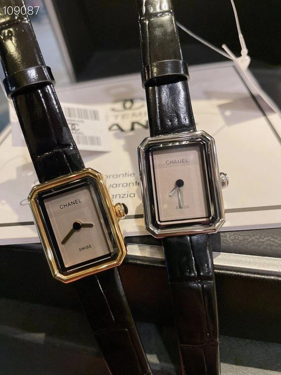 Chic CHANEL Watches 181511