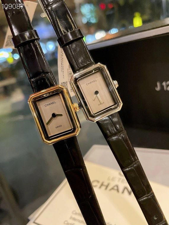 Chic CHANEL Watches 181511