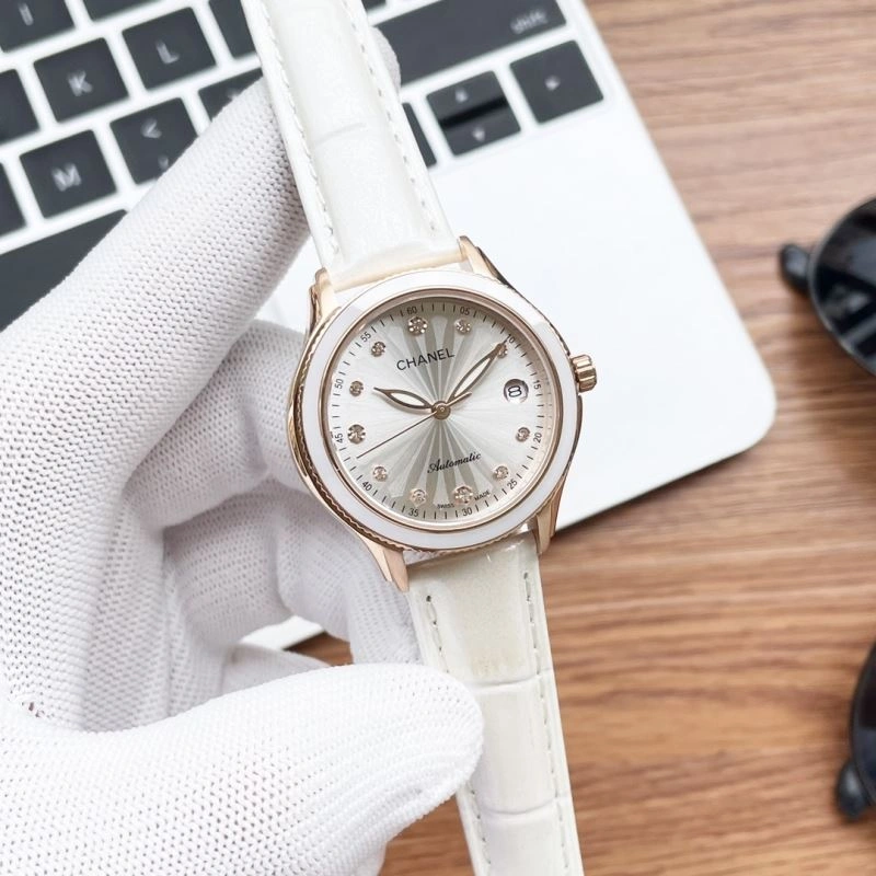 Supportive CHANEL Watches 181508