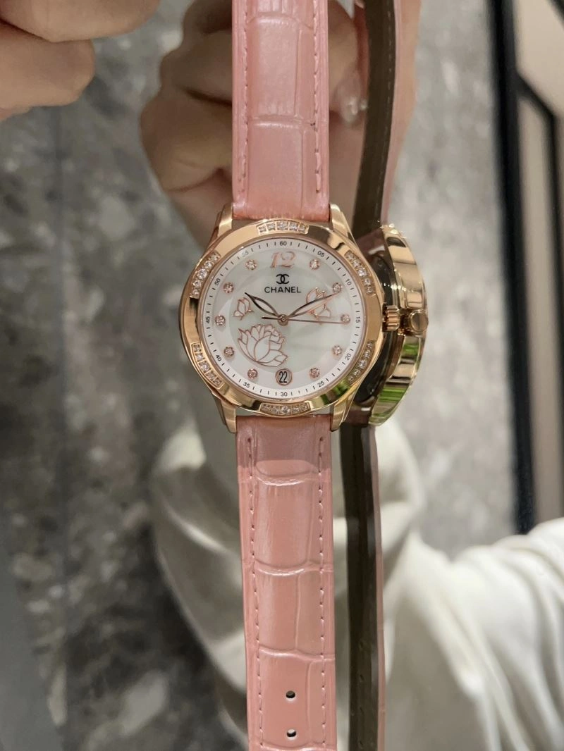 CHANEL Watches FashionForward 181498