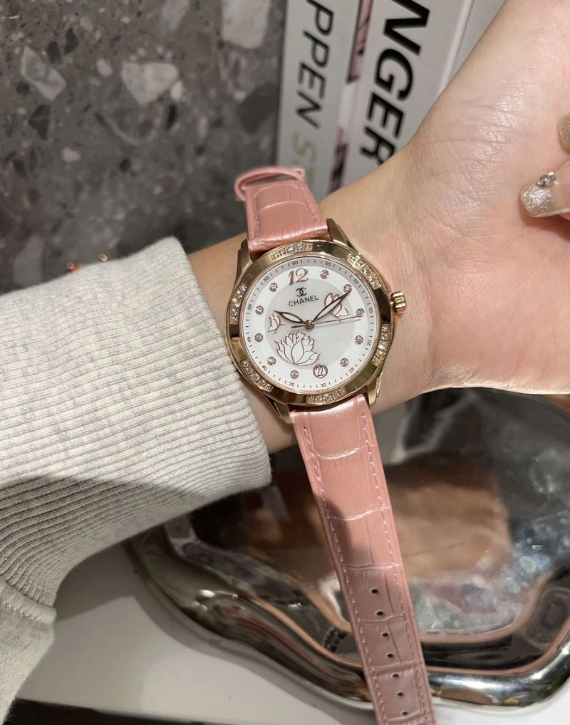 CHANEL Watches FashionForward 181498