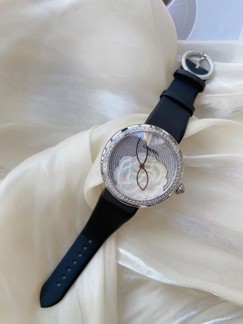 Attractive CHANEL Watches 181477