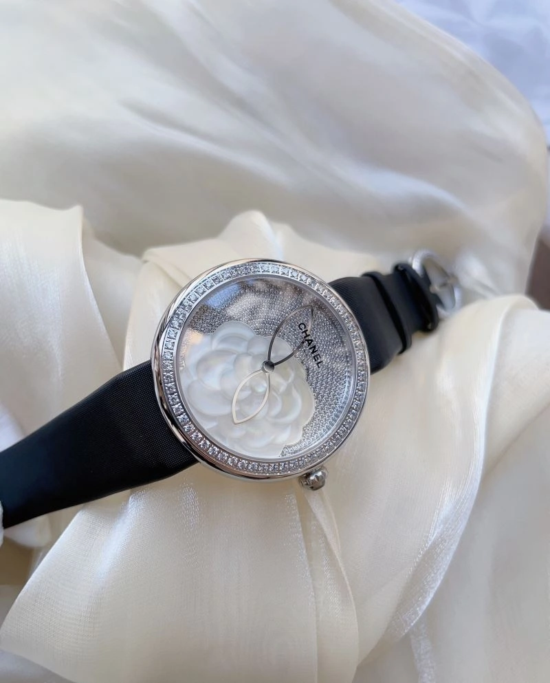 Attractive CHANEL Watches 181477