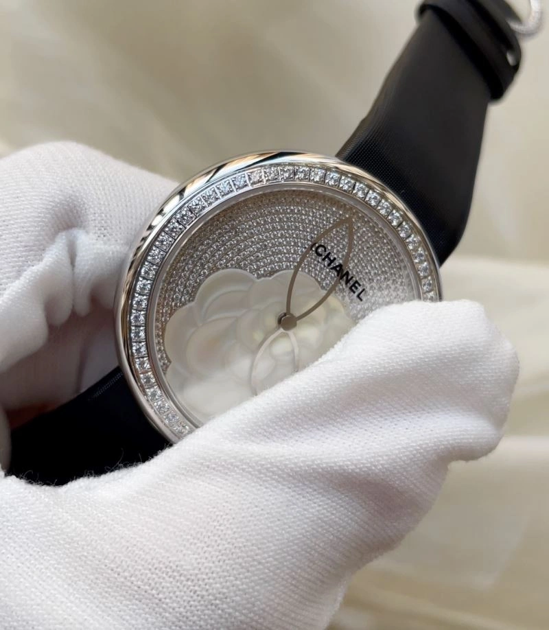 Attractive CHANEL Watches 181477