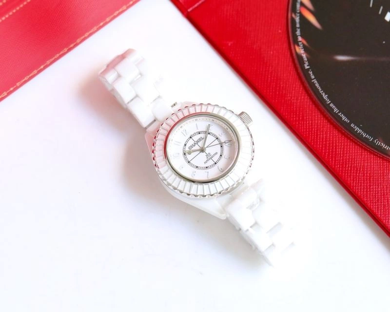 Sleek CHANEL Watches 181495