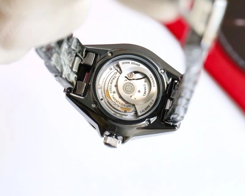 Sleek CHANEL Watches 181495
