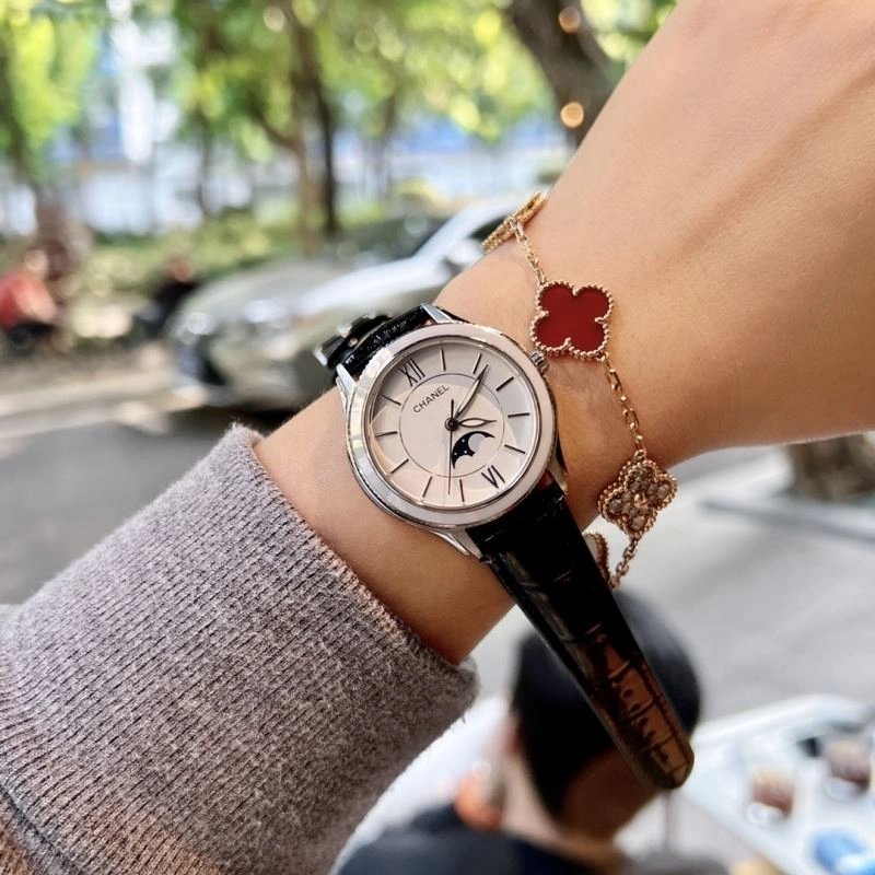 CHANEL Watches Unisex 181499