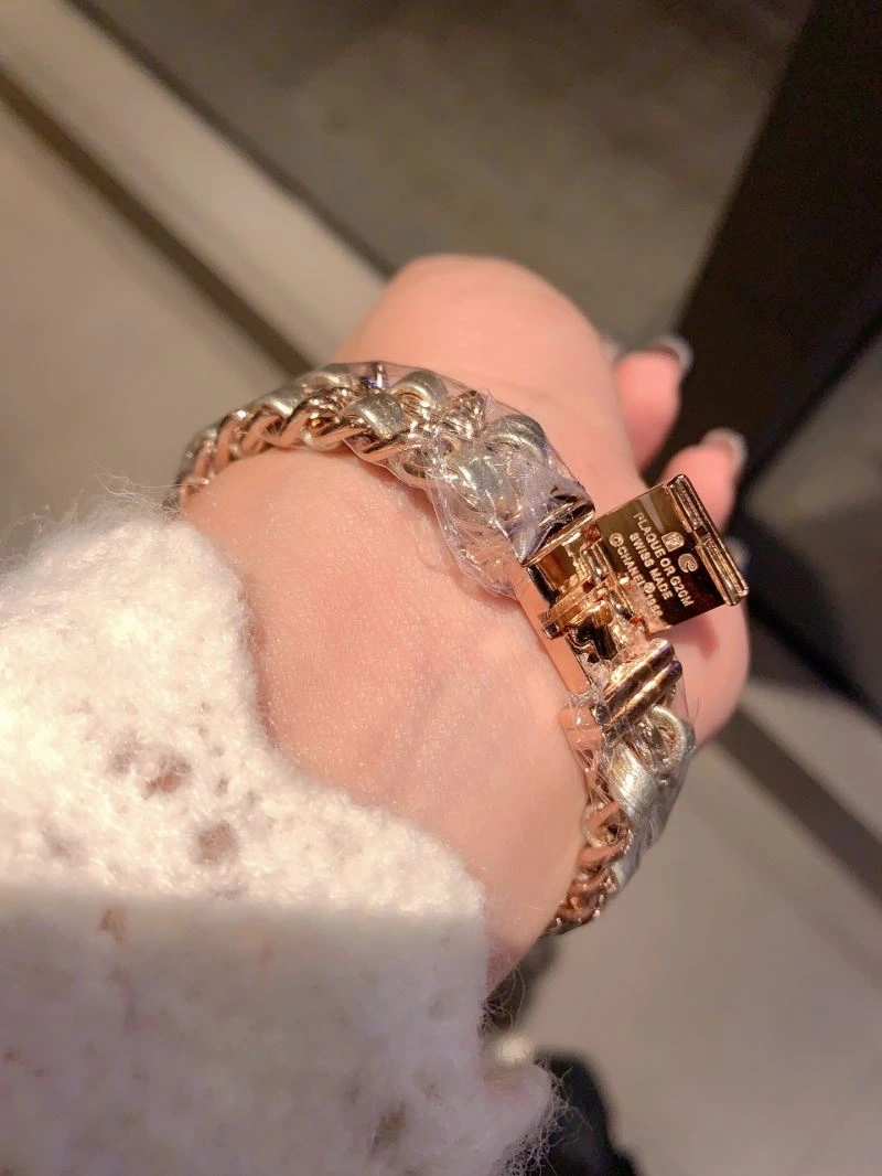 Unisex CHANEL Watches 181467