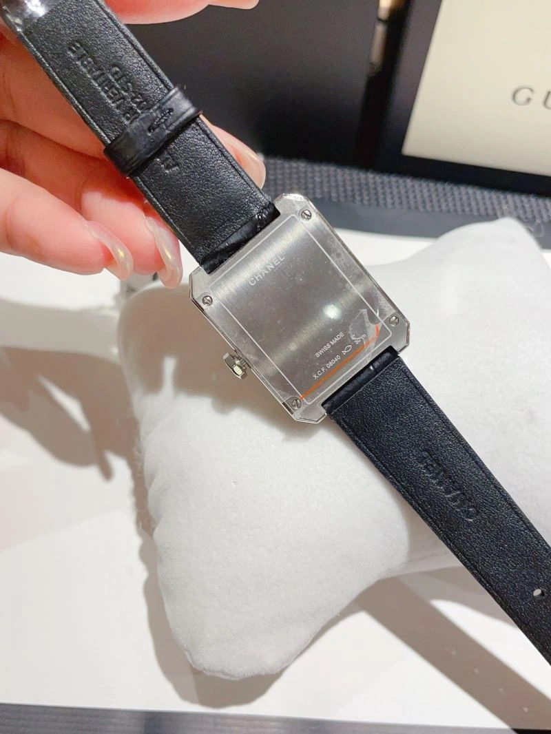 ZipUp CHANEL Watches 181456