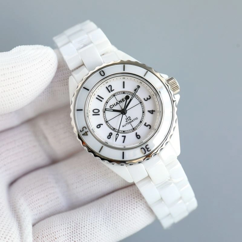 Versatile CHANEL Watches 181458
