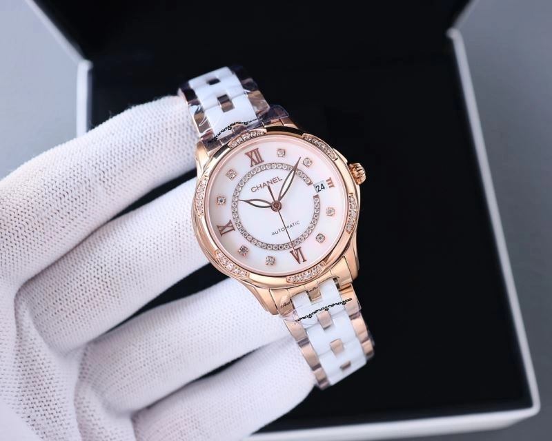 SoftTouch CHANEL Watches 181442