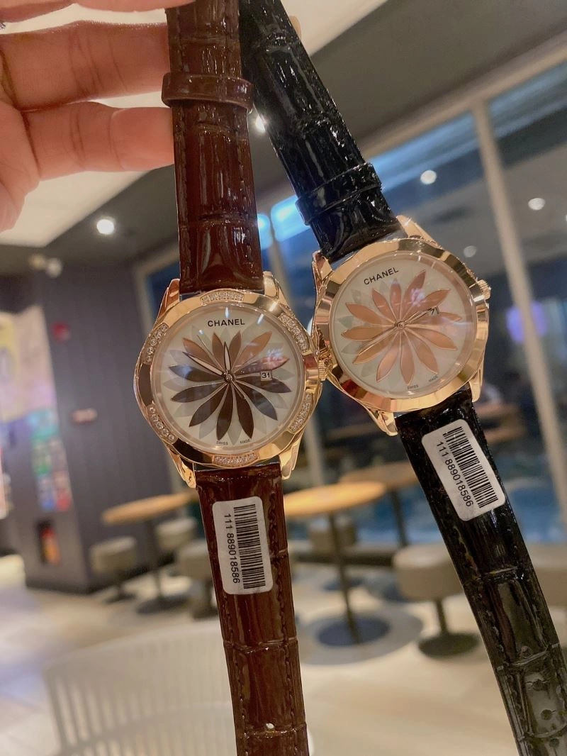 Modern CHANEL Watches 181436