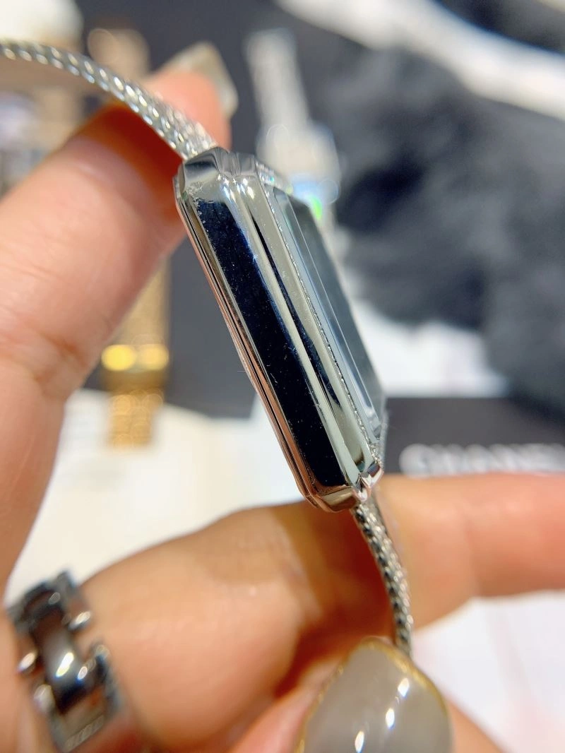 Casual CHANEL Watches 181432
