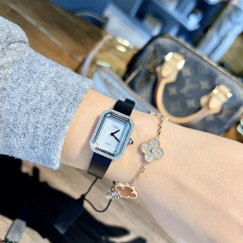 EasyMatch CHANEL Watches 181428