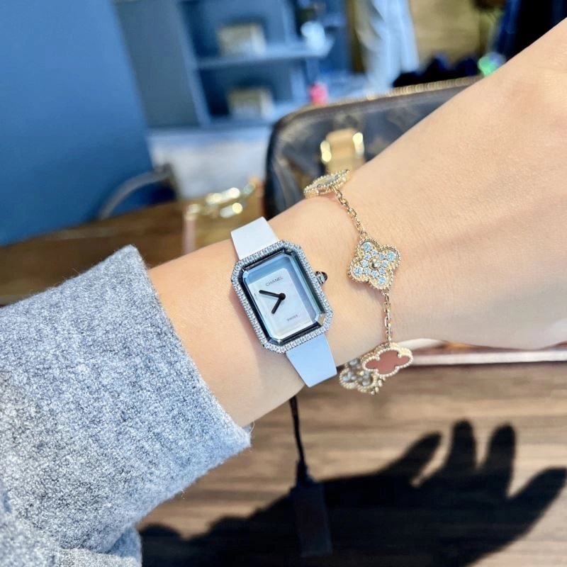 EasyMatch CHANEL Watches 181428