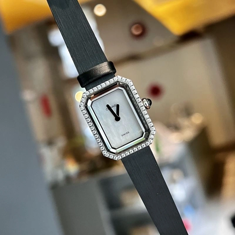 TimelessDesign CHANEL Watches 181423