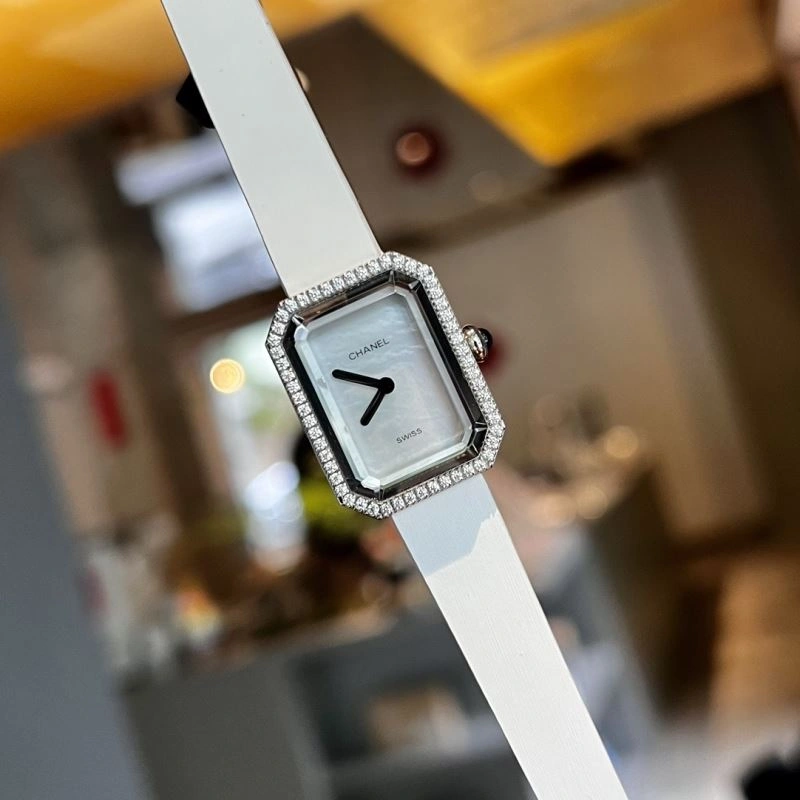 TimelessDesign CHANEL Watches 181423