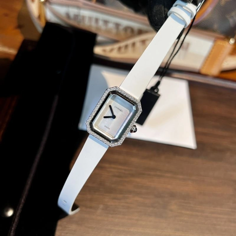 TimelessDesign CHANEL Watches 181423
