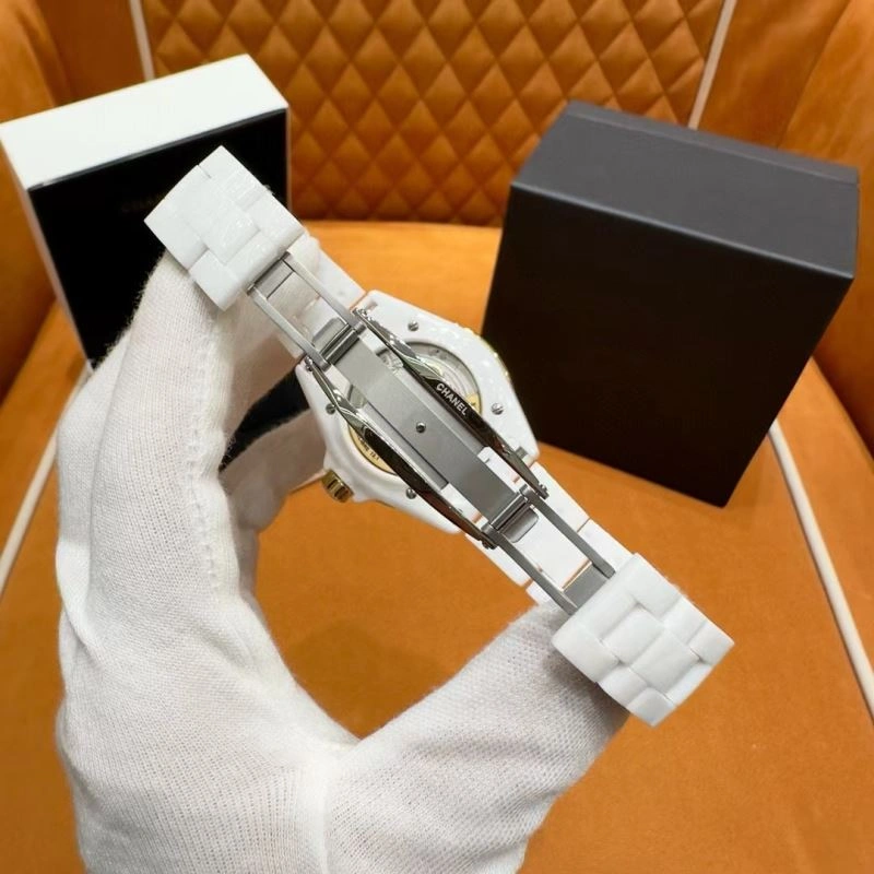Chic CHANEL Watches 181317