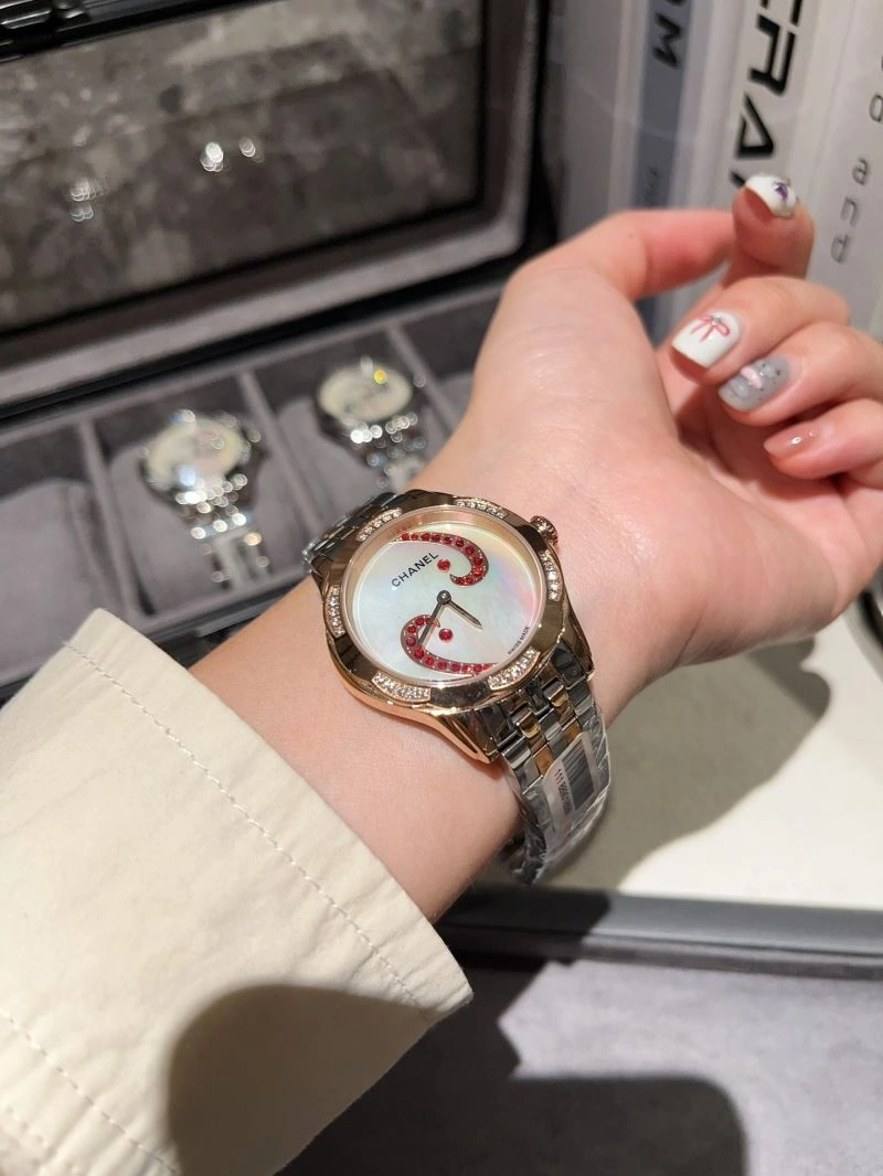 Popular CHANEL Watches 181337