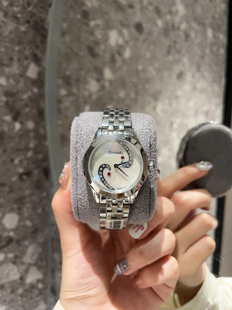 Popular CHANEL Watches 181337