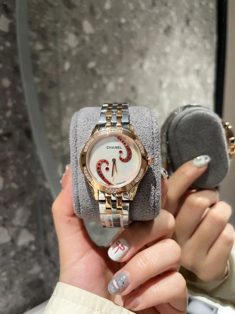 Popular CHANEL Watches 181337