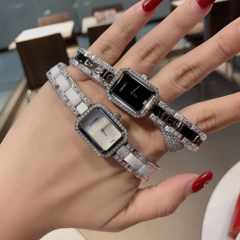 TravelReady CHANEL Watches 181318